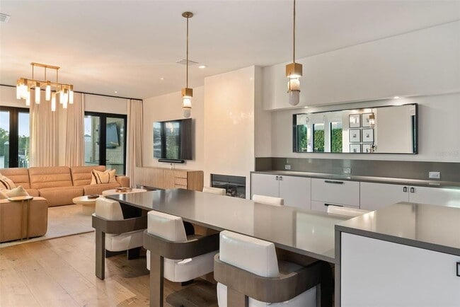 Building Photo - 1123 Abbeys Way