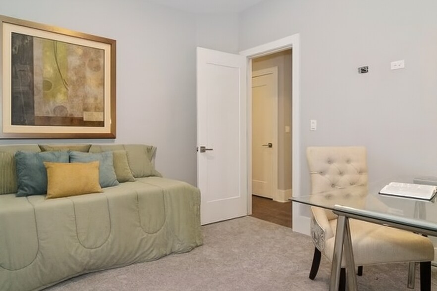 Building Photo - 1629 S Miller St