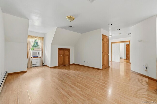 Building Photo - 539 Elizabeth Rd