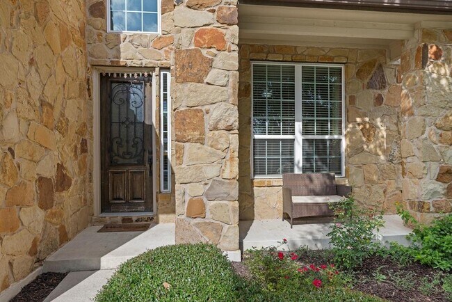 Building Photo - 614 Spanish Mustang Dr