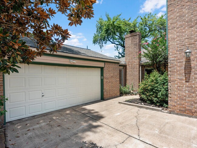 Building Photo - 9006 Donys Dr