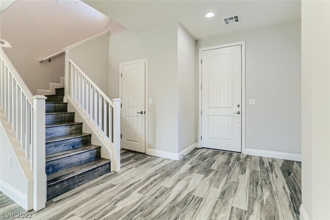 Building Photo - 9601 Abbey Pond Ave