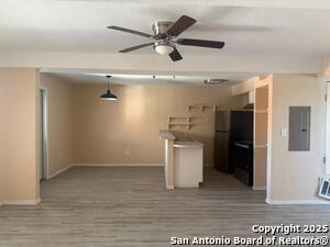 Building Photo - 3718 Pleasanton Rd