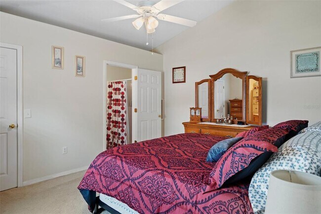 Building Photo - 12255 Linden Dr