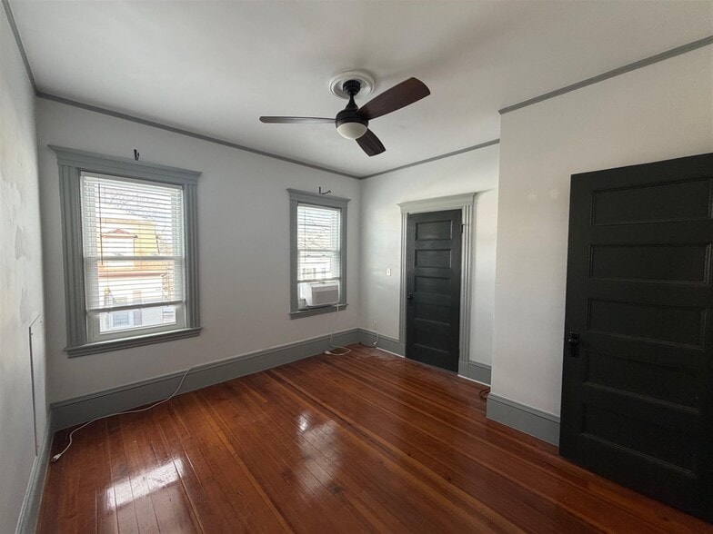 Building Photo - 27 Gilman Ter