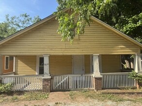 Building Photo - 906 Juniper St