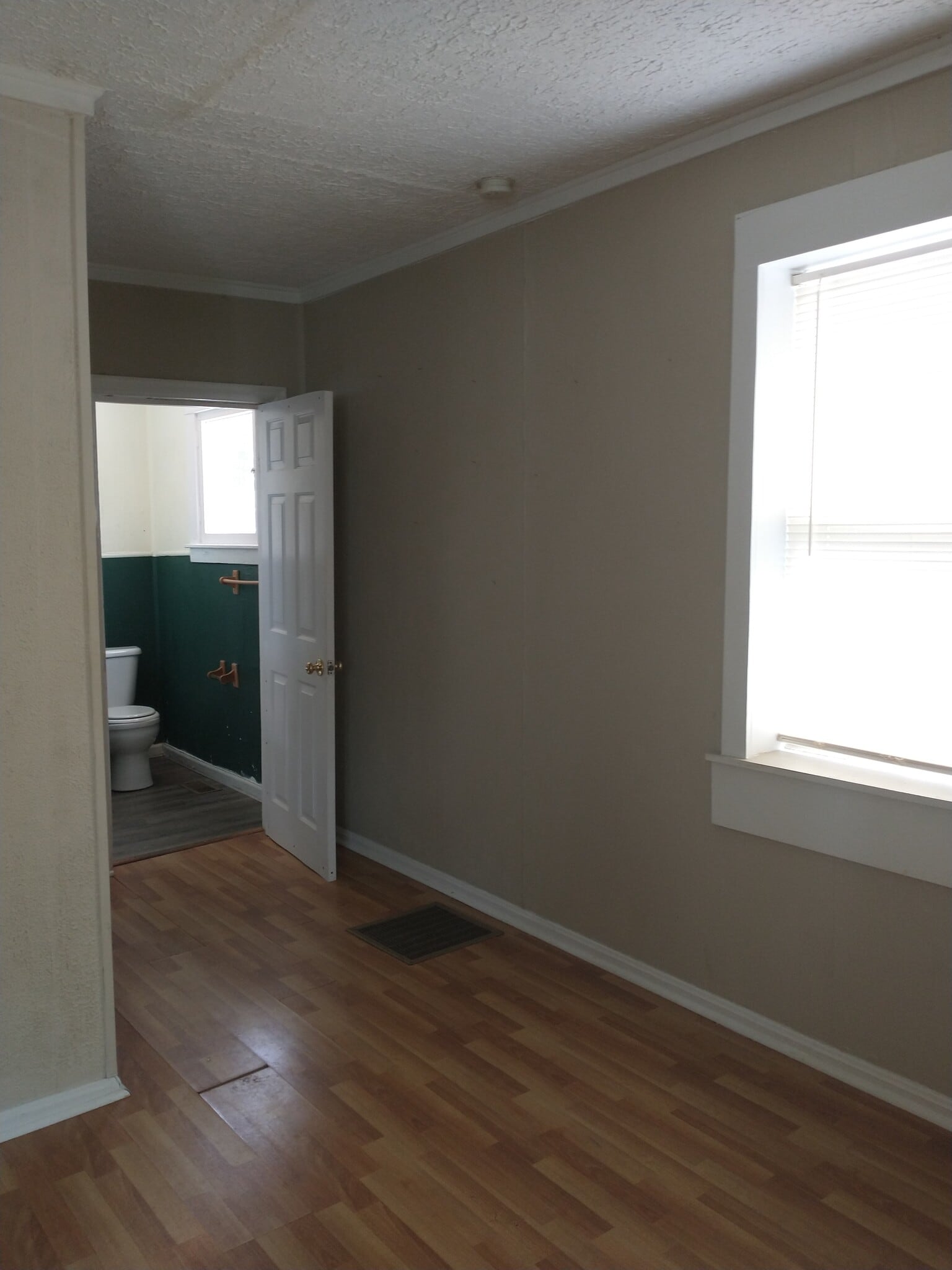 Building Photo - 113 Moberly Ave