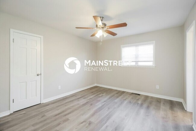 Building Photo - 3 Bedroom Pet-Friendly Home in OKLAHOMA CI...