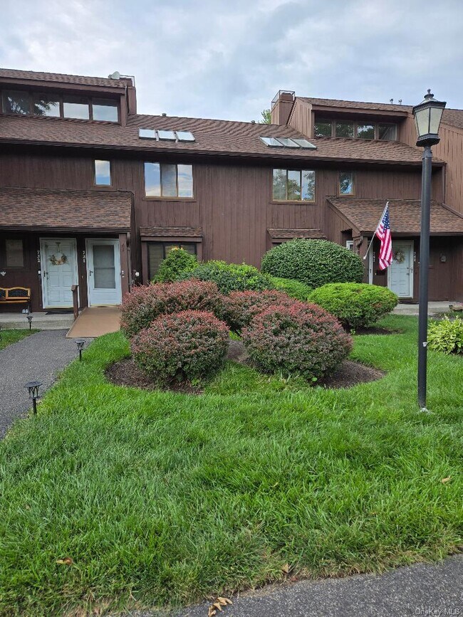Building Photo - 731 Panorama Dr