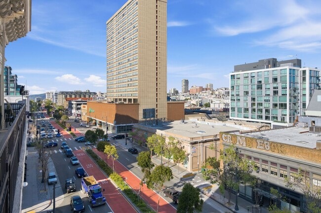 Building Photo - 1405 Van Ness Ave