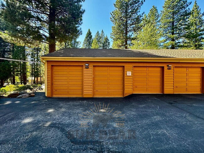 Building Photo - 2 Bedroom Condo with garage in McCloud! Wa...