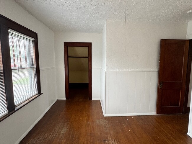 Building Photo - 2207 Wilkes Ave