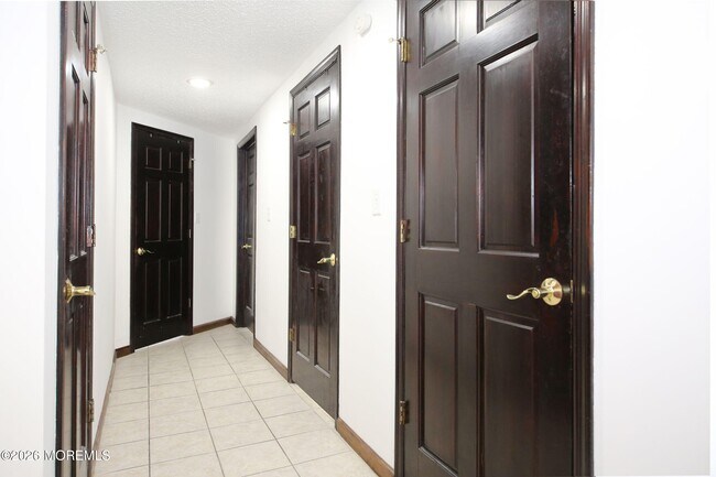 Building Photo - 60 Mathews St