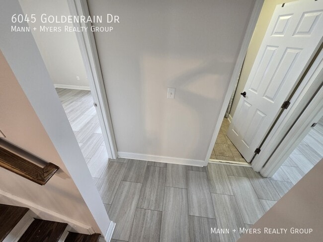 Building Photo - 6045 Goldenrain Dr