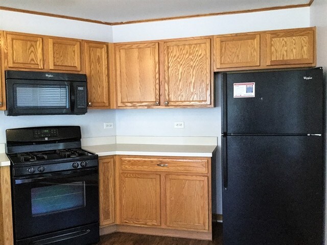 Building Photo - 262 Lakeview Ct