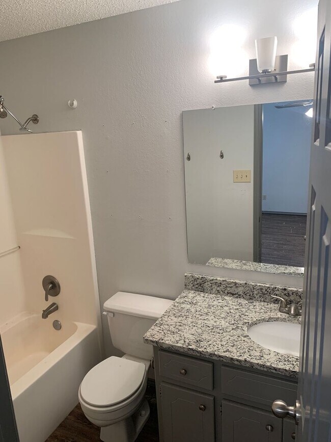 Building Photo - Cozy 2 bedroom 1 1/2 bath in Friendship ISD!