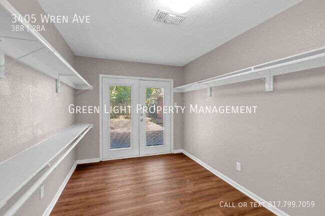 Building Photo - 3405 Wren Ave