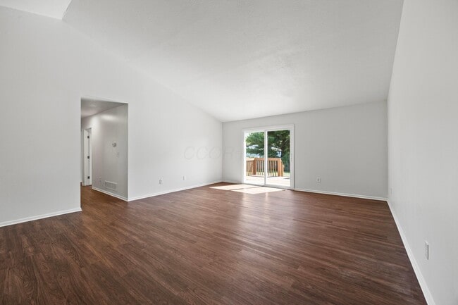 Building Photo - 6948 Kinston Dr