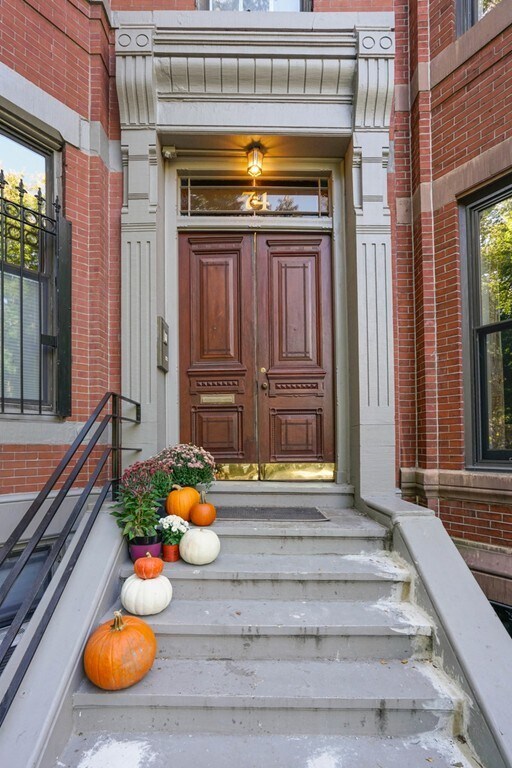 Building Photo - 74 W Rutland Sq