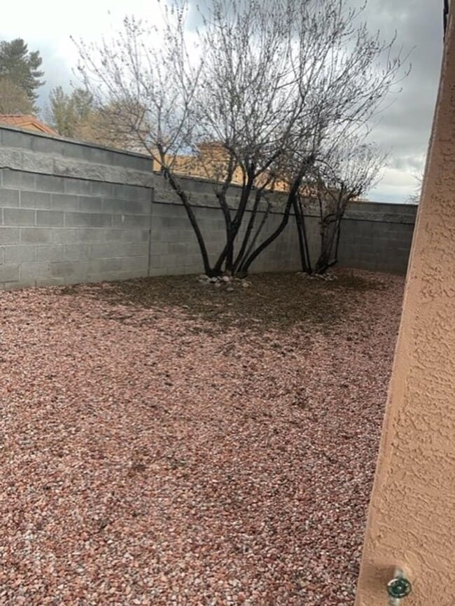 Building Photo - 1 Year rental only - 3-bedroom 2 bath Home...