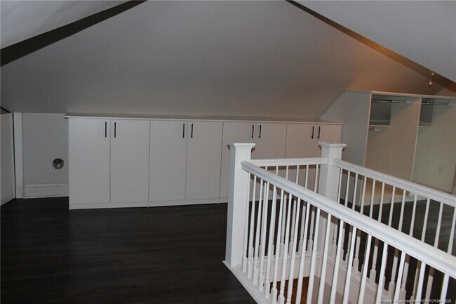 Building Photo - 236 Pinecrest Dr