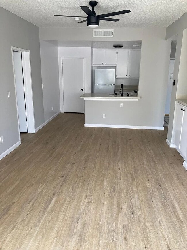 Building Photo - 4320 S Centinela Avenue