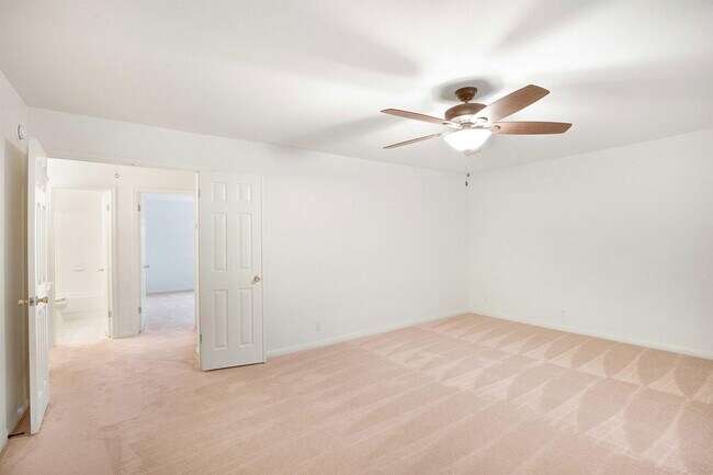 Building Photo - 2514 Crenshaw Dr