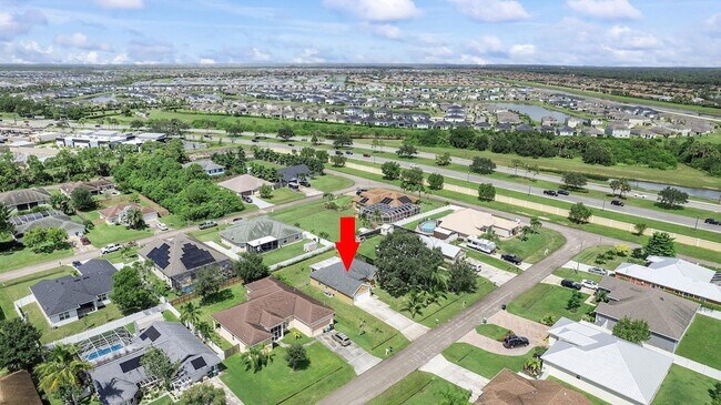 Building Photo - 1622 SW Realty St