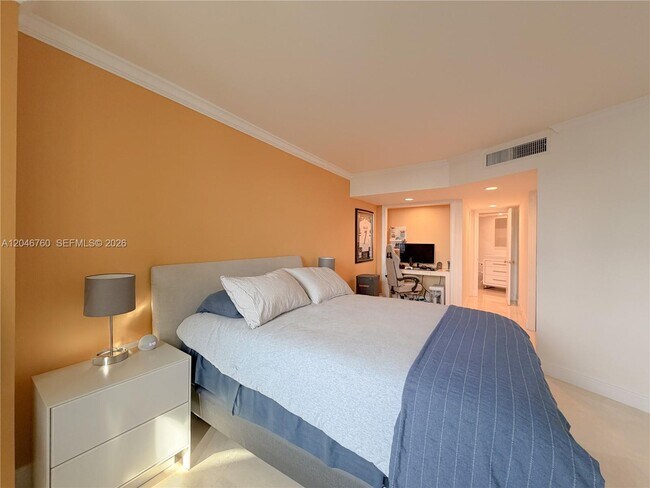 Building Photo - 1111 Crandon Blvd