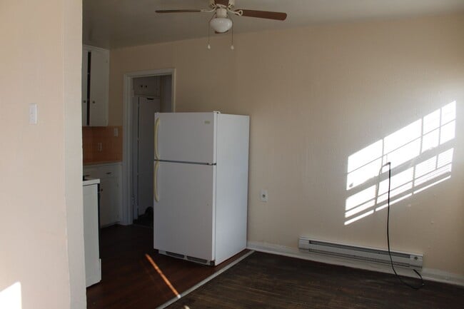 Building Photo - Close to Tinker