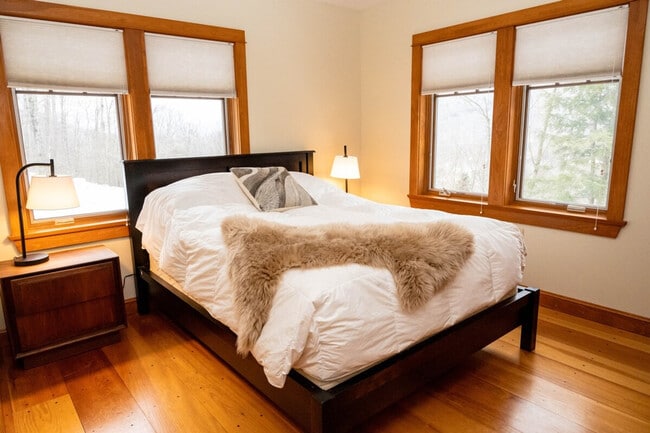 Building Photo - 196 Black Mountain Rd