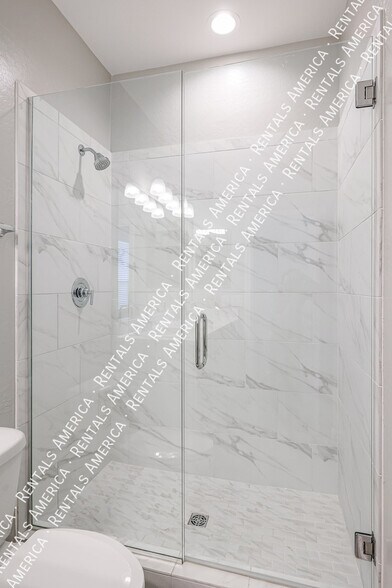 Building Photo - 8845 S 165th Ave