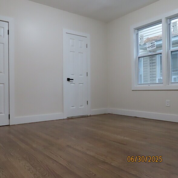 Building Photo - 348 Boyden Ave