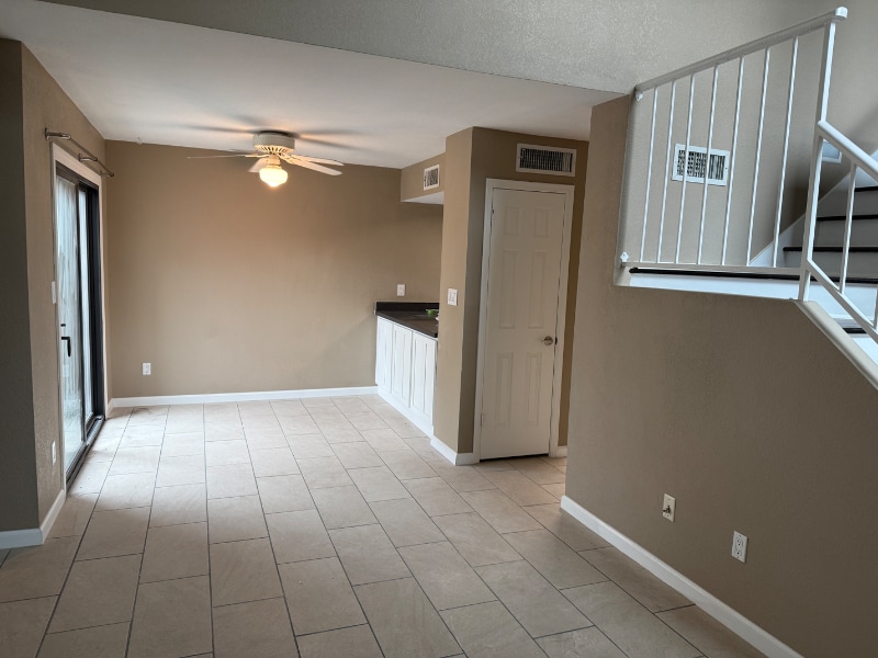Building Photo - 425 S Seawynds Blvd