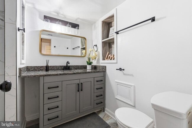 Building Photo - 2648 Redcoat Dr