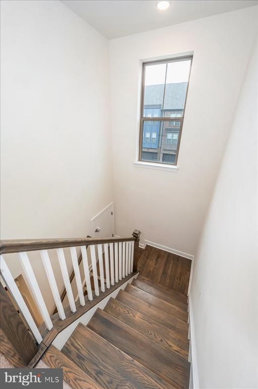 Building Photo - 45366 Daveno Square