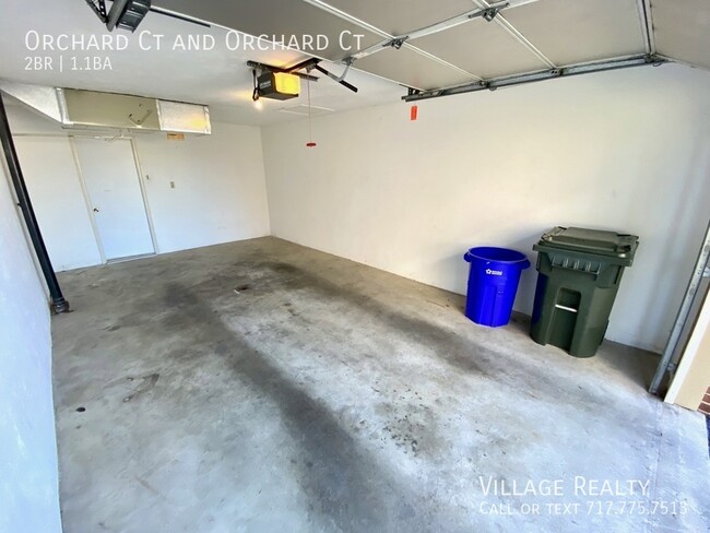 Building Photo - 402 Orchard Ct