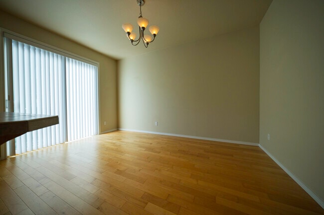 Dining room - 4828 SE Teakwood St