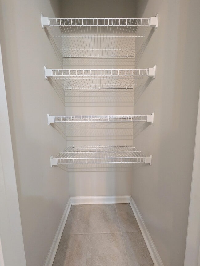 Building Photo - 129 Goldenrod Cir