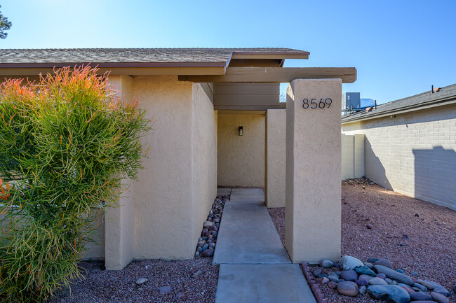 Front Entrance - 8569 E Garfield St