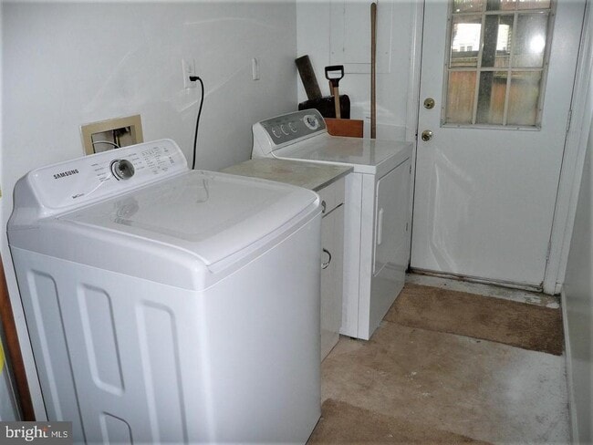 Building Photo - 13756 Flowing Brook Ct
