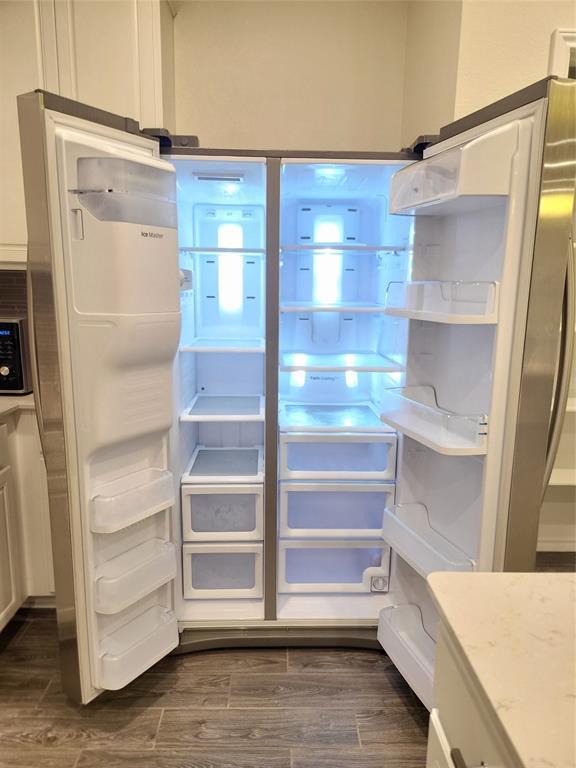 Building Photo - 817 Solitude Dr