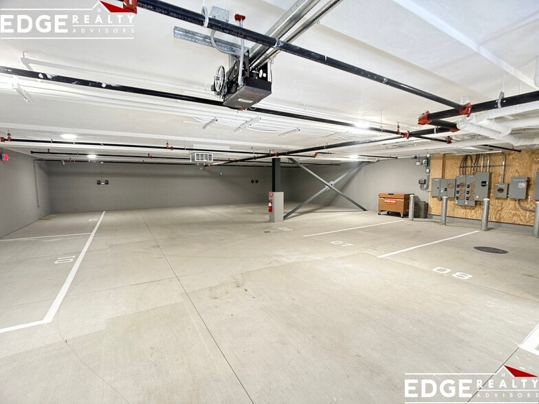 Building Photo - 9 Newton St