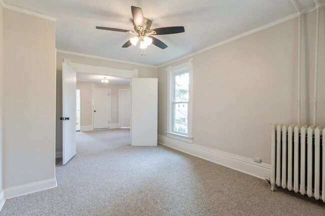 Building Photo - 6867 N Ottawa Ave