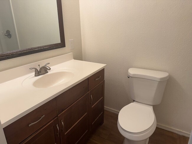 Building Photo - Charming 10 Acres 3 Bedroom 2 Bath Home In "Coyote Springs"