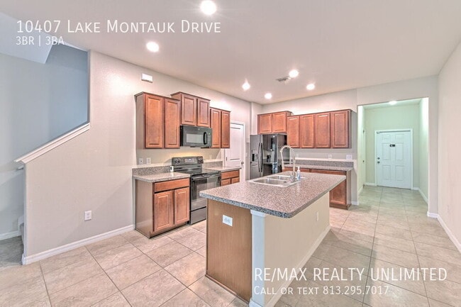 Building Photo - 10407 Lake Montauk Dr