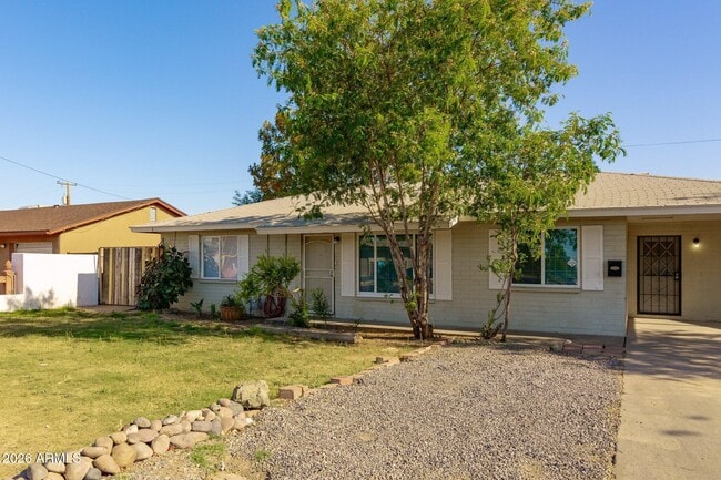 Building Photo - 1335 E Broadway Rd