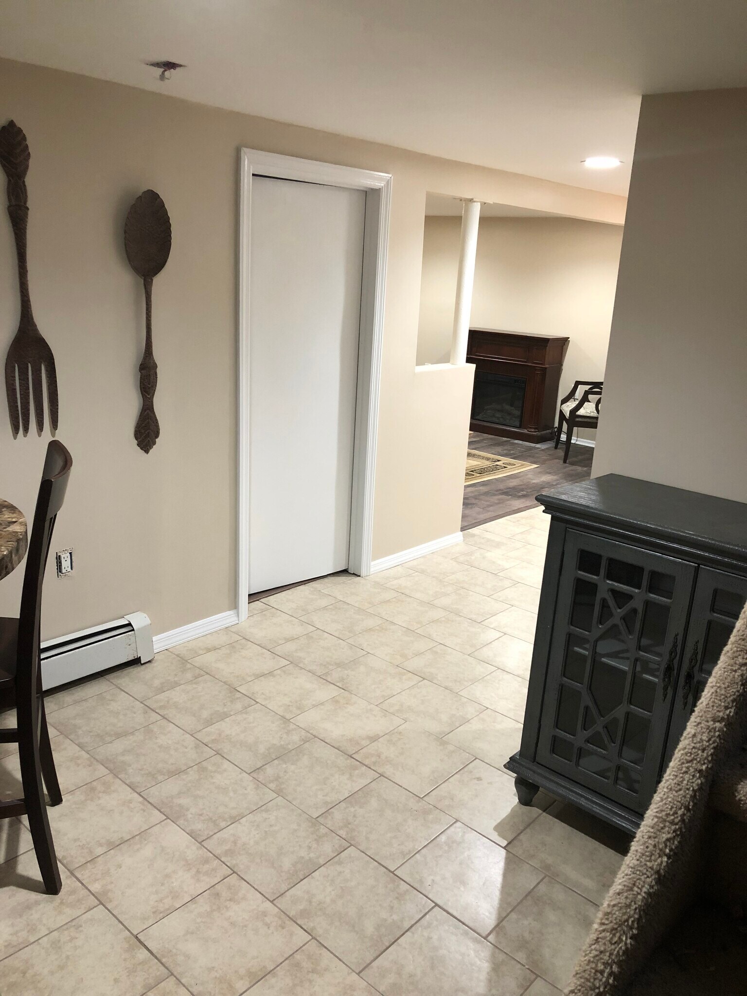 Building Photo - 22 Oneida Ave