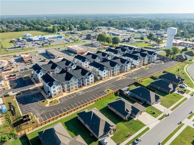Building Photo - The Benton -  200 Ryan Unit Randolph | Woodruff