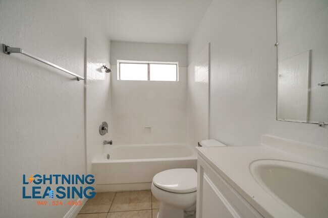Building Photo - 8140 Langdon Ave